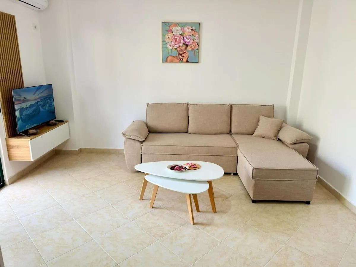 Adam Apartment With Swimming Pool Golem