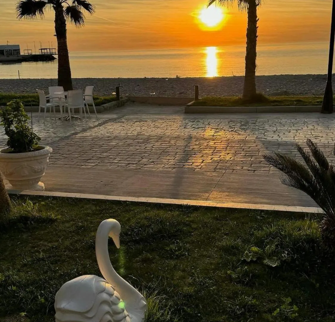Adam Apartment With Swimming Pool Golem  Albanie