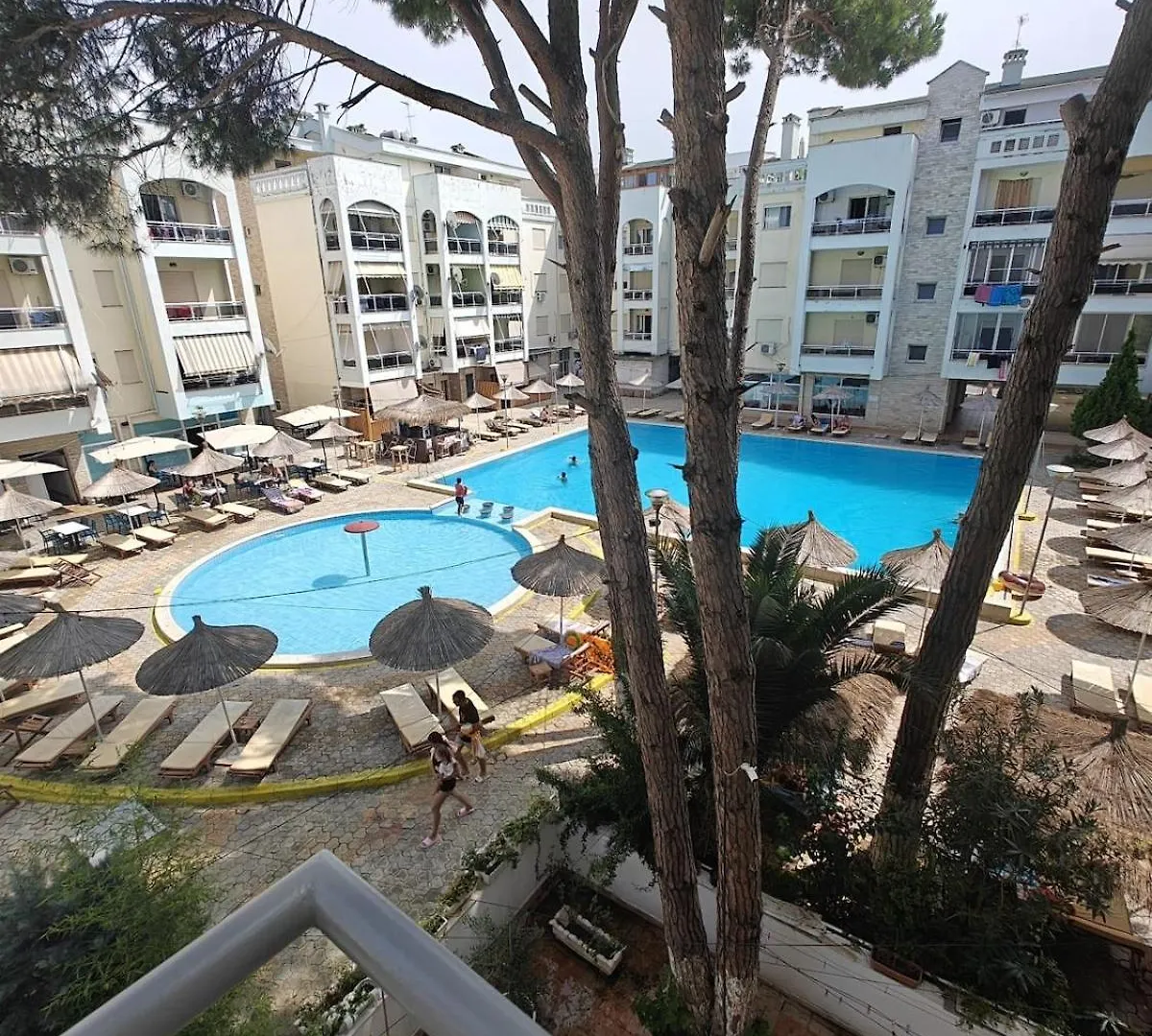 Adam Apartment With Swimming Pool Golem  Albanie